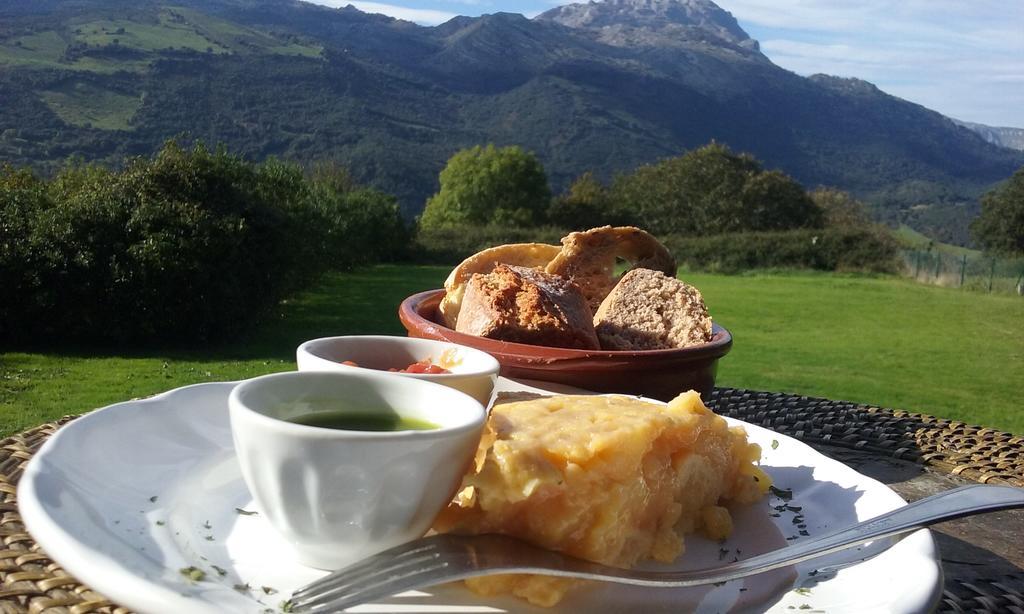 Aire De Ruesga Hotel Buitenkant foto