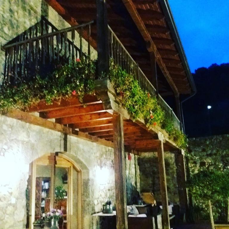 Aire De Ruesga Hotel Buitenkant foto