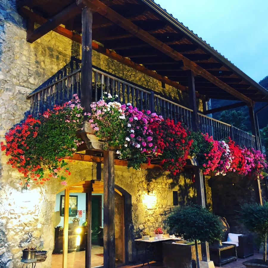 Aire De Ruesga Hotel Buitenkant foto